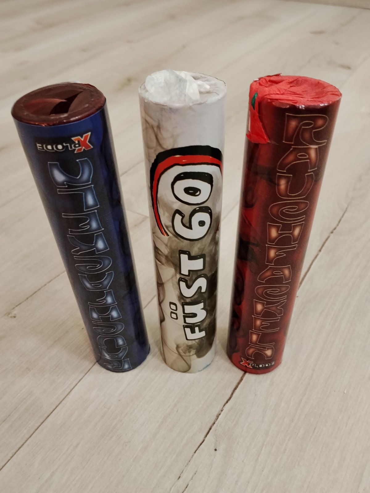 Csehország/szurkolói csomag(3 db/csomag)Füstgyertya 55_kék_fehér_piros