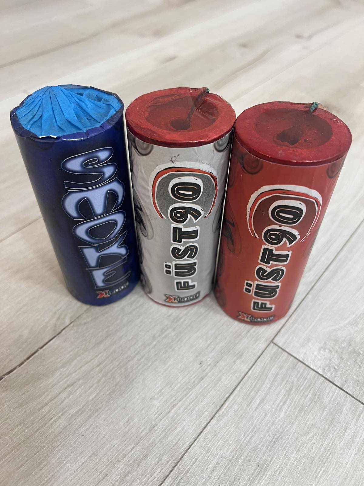 Csehország/szurkolói csomag(3 db/csomag)Füstgyertya 70_2_90_piros_fehér_zöld